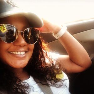 Meet your Posher, Jonelle